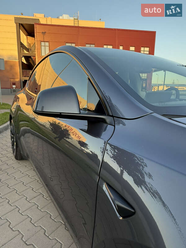Внедорожник / Кроссовер Tesla Model Y 2023 в Виннице