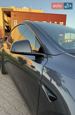 Внедорожник / Кроссовер Tesla Model Y 2023 в 