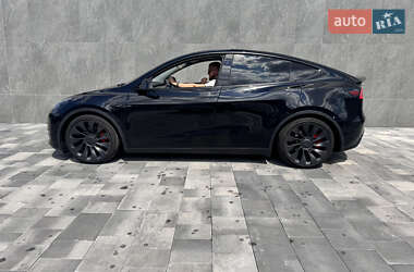 Позашляховик / Кросовер Tesla Model Y 2023 в 