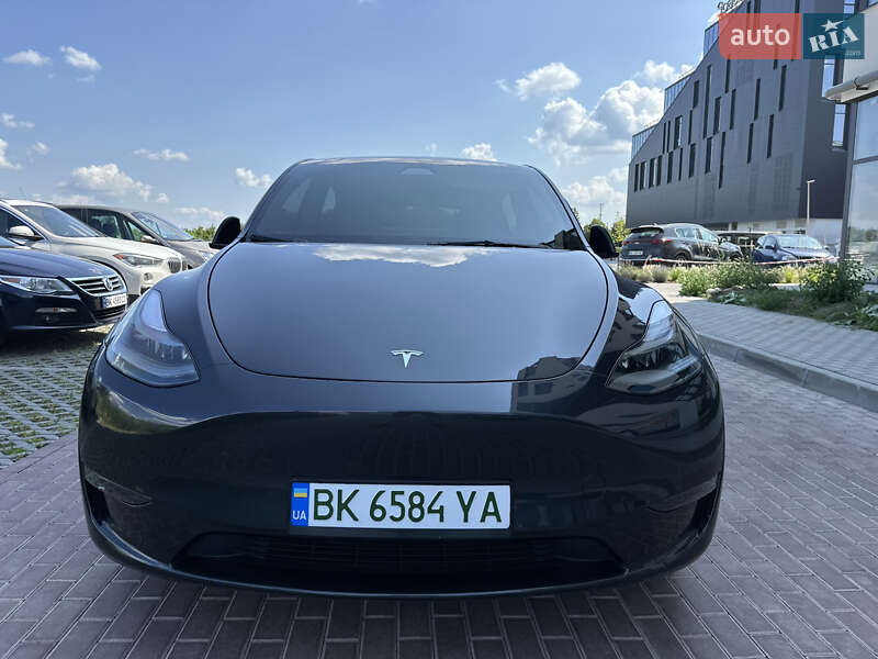 Внедорожник / Кроссовер Tesla Model Y 2024 в Ровно
