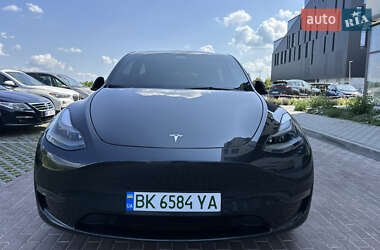 Внедорожник / Кроссовер Tesla Model Y 2024 в 