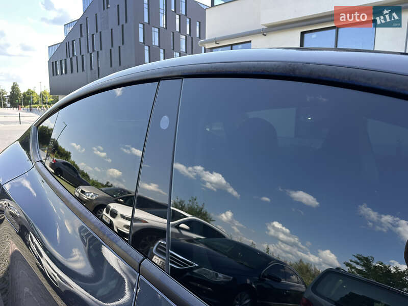 Внедорожник / Кроссовер Tesla Model Y 2024 в Ровно
