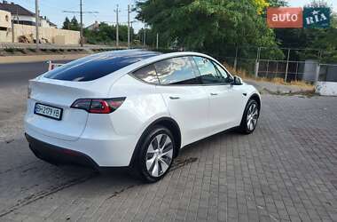 Внедорожник / Кроссовер Tesla Model Y 2021 в 
