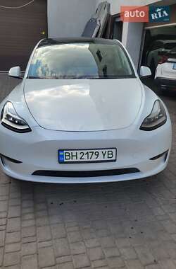 Внедорожник / Кроссовер Tesla Model Y 2021 в 
