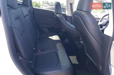 Внедорожник / Кроссовер Tesla Model Y 2025 в 