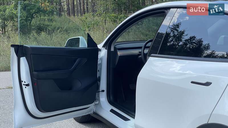 Внедорожник / Кроссовер Tesla Model Y 2021 в Вышгороде