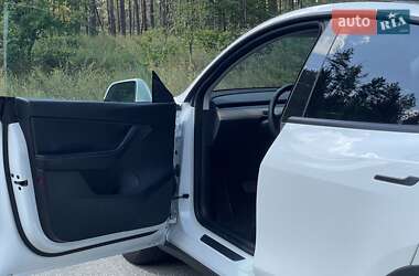 Внедорожник / Кроссовер Tesla Model Y 2021 в 