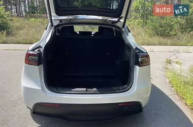 Внедорожник / Кроссовер Tesla Model Y 2021 в 