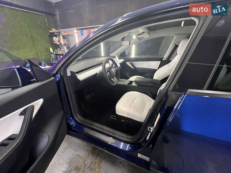 Позашляховик / Кросовер Tesla Model Y 2021 в Миколаєві