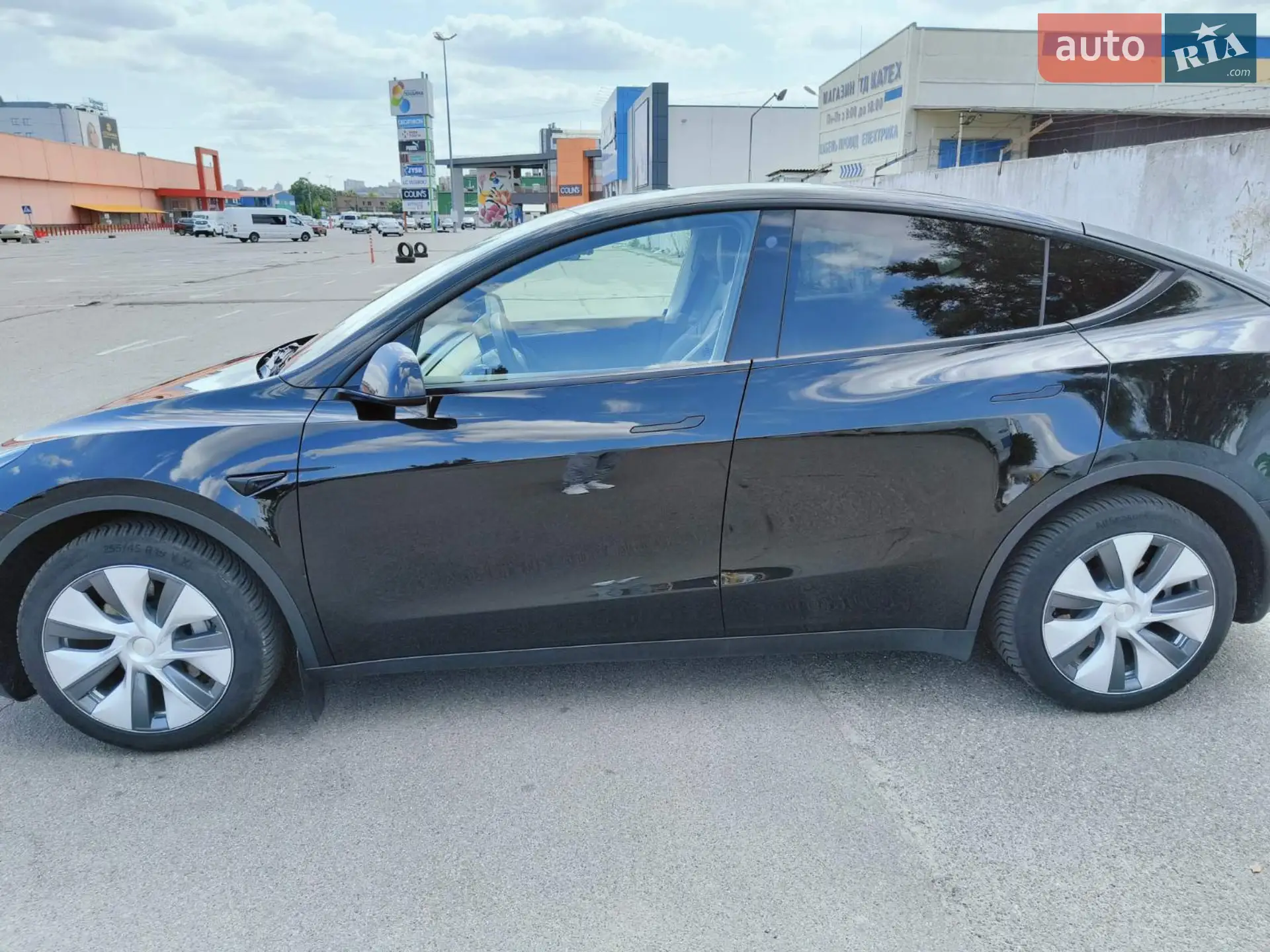 2022 Tesla Model Y - фото 1