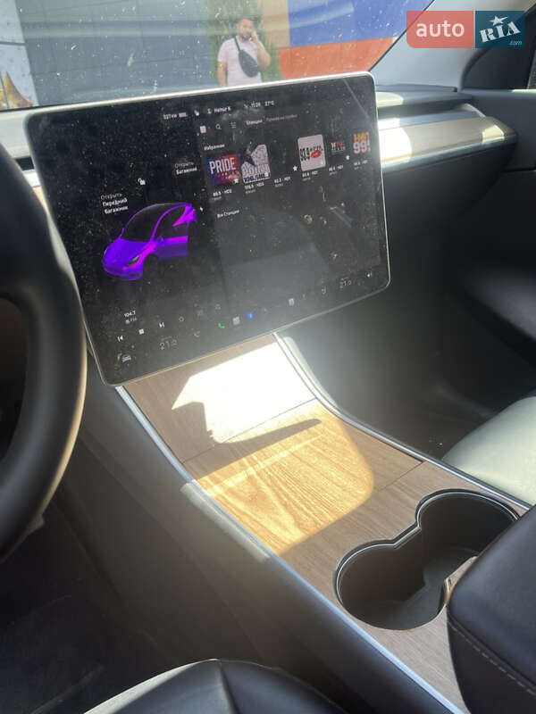 Внедорожник / Кроссовер Tesla Model Y 2020 в Кривом Роге