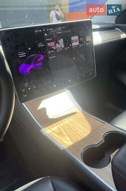 Внедорожник / Кроссовер Tesla Model Y 2020 в 