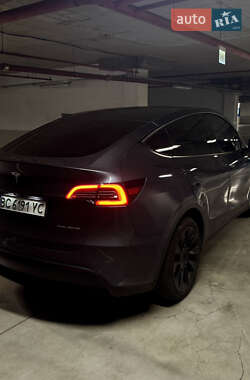 Внедорожник / Кроссовер Tesla Model Y 2021 в 