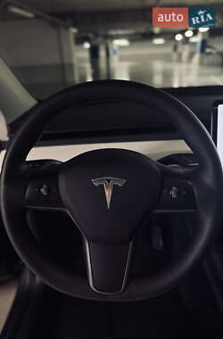 Внедорожник / Кроссовер Tesla Model Y 2021 в 