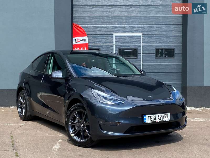 Внедорожник / Кроссовер Tesla Model Y 2024 в 