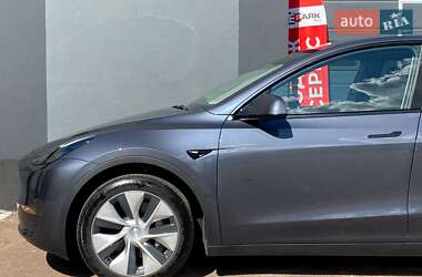 Внедорожник / Кроссовер Tesla Model Y 2023 в 