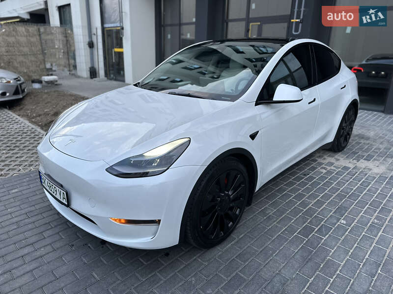 Внедорожник / Кроссовер Tesla Model Y 2023 в Ровно
