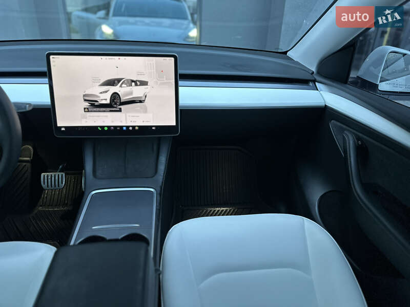 Внедорожник / Кроссовер Tesla Model Y 2023 в Ровно