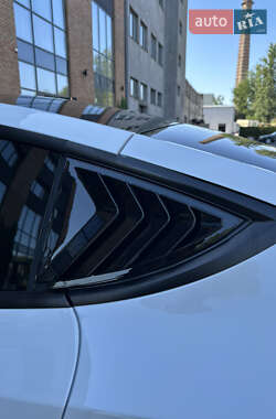 Внедорожник / Кроссовер Tesla Model Y 2024 в 