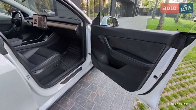 Внедорожник / Кроссовер Tesla Model Y 2020 в Ивано-Франковске