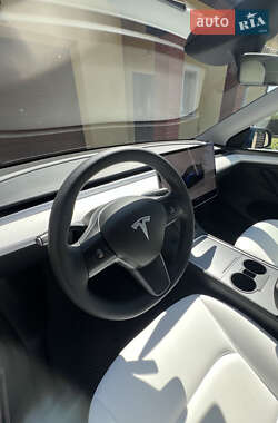 Внедорожник / Кроссовер Tesla Model Y 2023 в 
