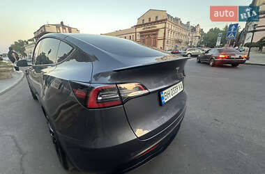 Внедорожник / Кроссовер Tesla Model Y 2022 в 