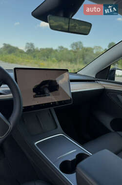 Внедорожник / Кроссовер Tesla Model Y 2023 в 