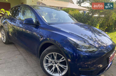 Внедорожник / Кроссовер Tesla Model Y 2024 в 