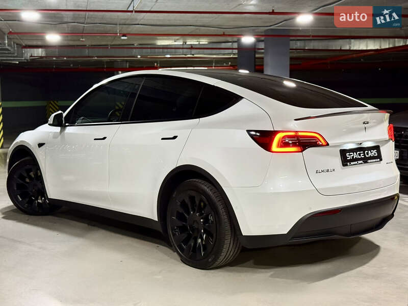 Внедорожник / Кроссовер Tesla Model Y 2021 в Киеве