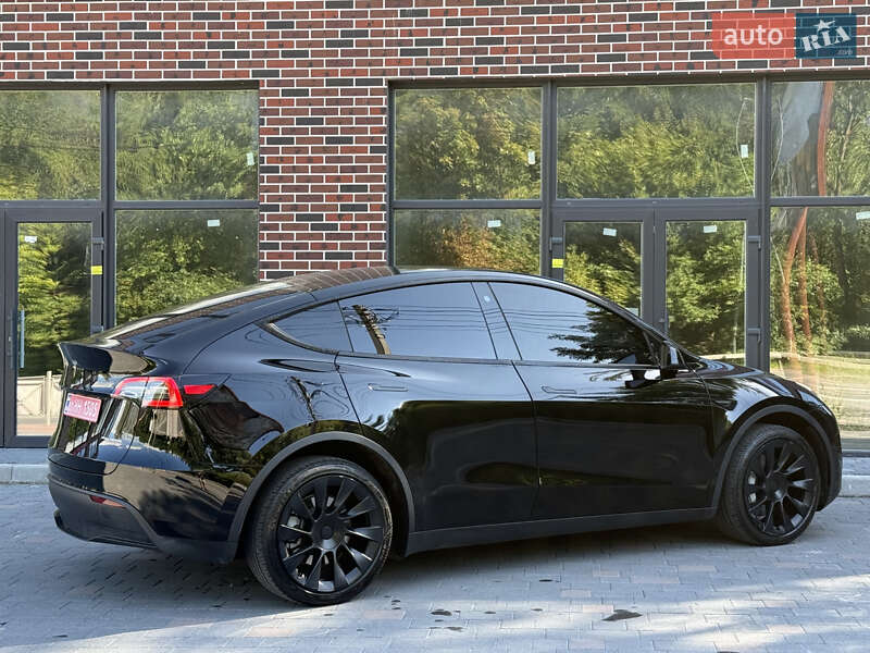 Внедорожник / Кроссовер Tesla Model Y 2023 в Тернополе