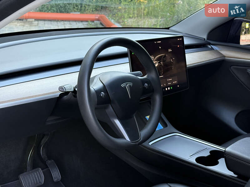 Внедорожник / Кроссовер Tesla Model Y 2023 в Тернополе