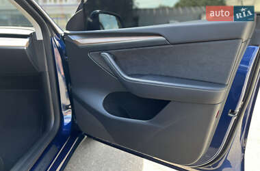 Внедорожник / Кроссовер Tesla Model Y 2024 в 