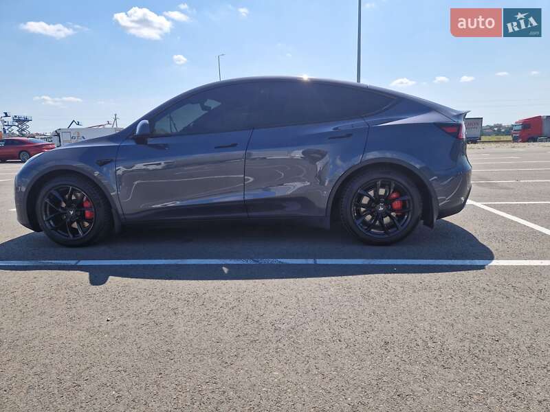 Внедорожник / Кроссовер Tesla Model Y 2023 в 