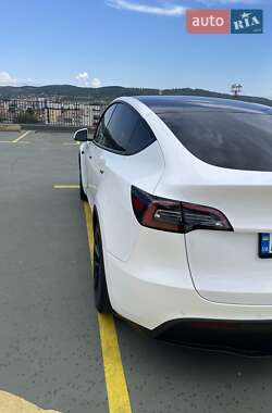 Внедорожник / Кроссовер Tesla Model Y 2021 в 