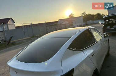 Позашляховик / Кросовер Tesla Model Y 2023 в 