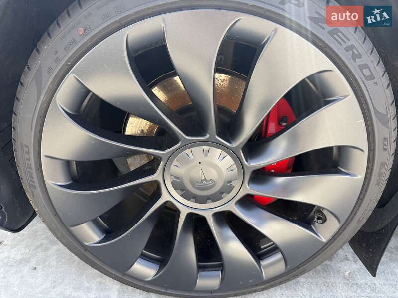 Внедорожник / Кроссовер Tesla Model Y 2022 в Дрогобыче