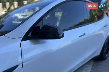 Внедорожник / Кроссовер Tesla Model Y 2021 в 