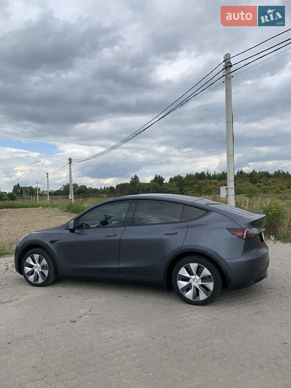 Внедорожник / Кроссовер Tesla Model Y 2020 в Львове