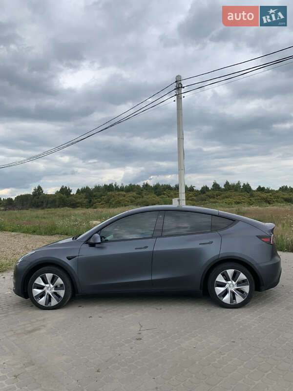 Внедорожник / Кроссовер Tesla Model Y 2020 в Львове