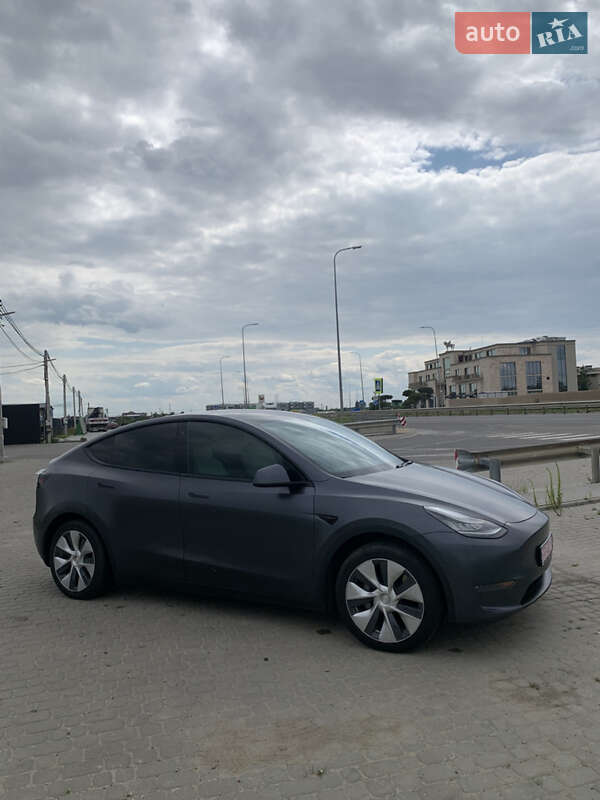 Внедорожник / Кроссовер Tesla Model Y 2020 в Львове