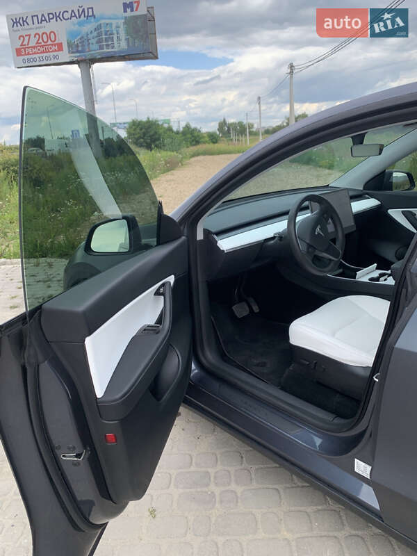 Внедорожник / Кроссовер Tesla Model Y 2020 в Львове