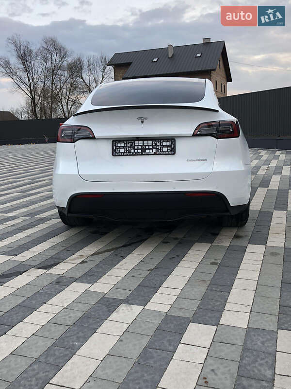 Внедорожник / Кроссовер Tesla Model Y 2021 в Львове