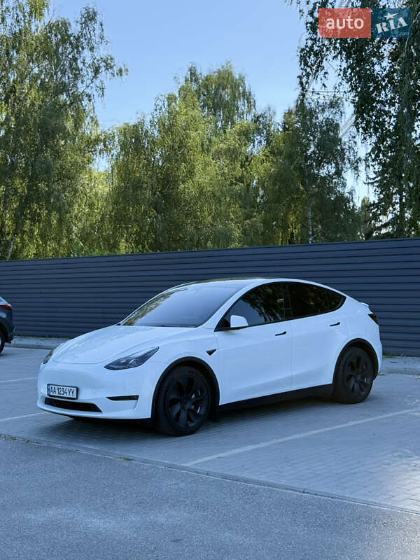 Tesla Model Y 2021