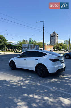 Внедорожник / Кроссовер Tesla Model Y 2021 в 