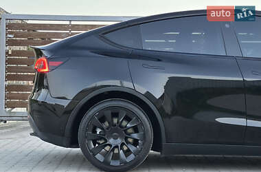 Внедорожник / Кроссовер Tesla Model Y 2023 в 