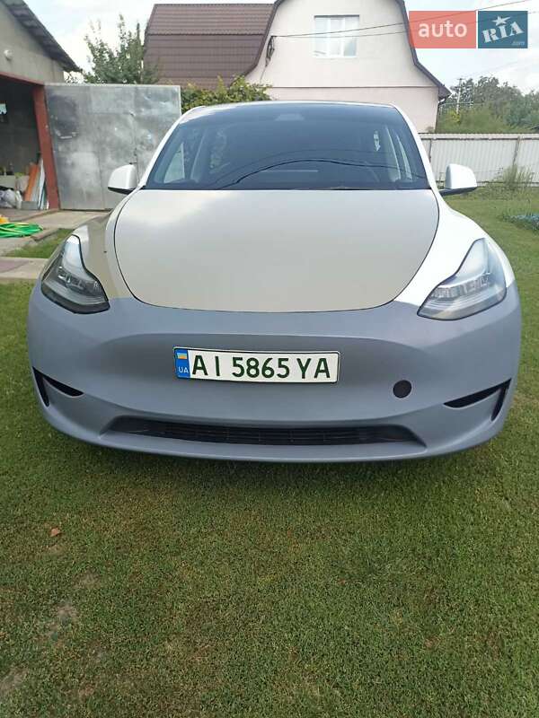 Tesla Model Y 2021