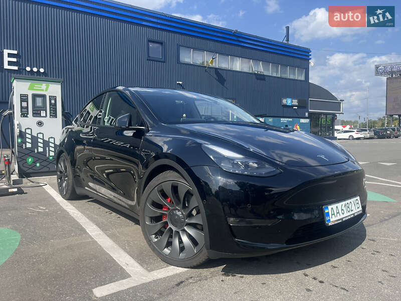 Tesla Model Y 2022
