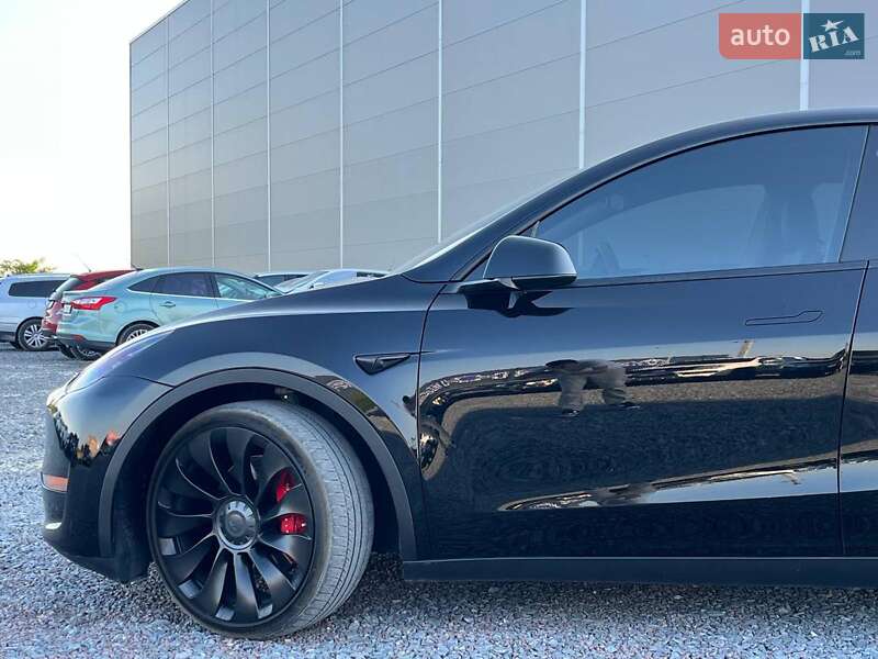 Внедорожник / Кроссовер Tesla Model Y 2022 в Львове
