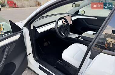 Внедорожник / Кроссовер Tesla Model Y 2023 в 