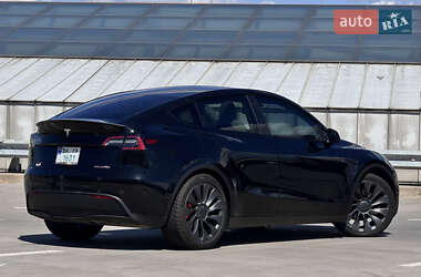 Внедорожник / Кроссовер Tesla Model Y 2021 в 